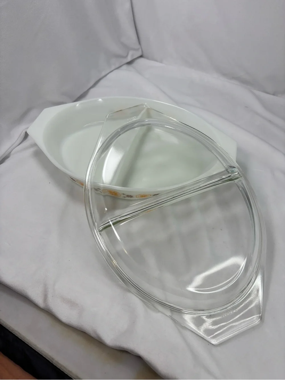 Vintage PYREX Town & Country Divided Casserole Dish 1.5 Qt with Lid 1960s. EUC